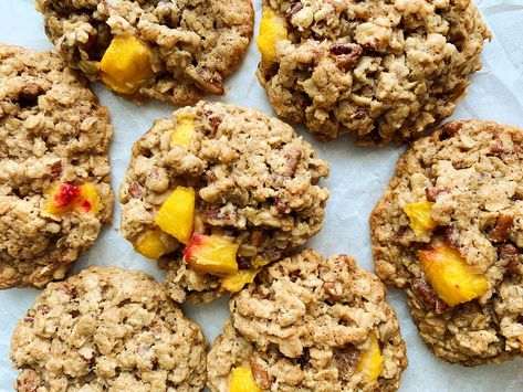 Peach Crisp Cookies - Gardenia Kitchen Classic Fall Desserts, Crisp Cookies, Peach Crisp Recipe, Cinnamon Nuts, Peach Crisp, Oat Cookies, Bake Cookies, Crisp Recipe, Fall Dessert