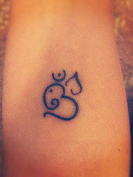 f You Think Ganesha Tattoos are Boring Then These 16 Pictures Will Change Your Mind Ganesha Om Tattoo, Simple Ganesh Tattoo Design, Om Lotus Tattoo, Ganpati Tattoo, Arm Doodles, Ohm Tattoo, Om Symbol Tattoo, Tattoo Elephant, Ganesh Tattoo