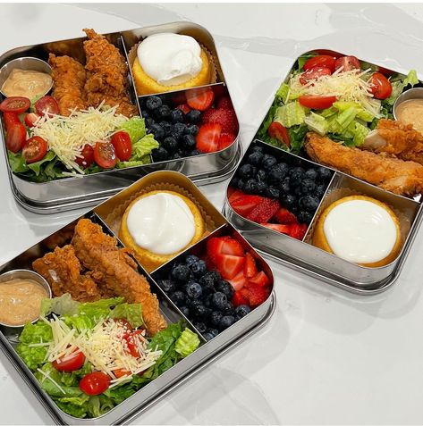 American Bento Box Ideas, Healthy Lunch Box Ideas For School, Aesthetic Packed Lunch, High Protein Bento Box Ideas, Vegetarian Bento Box Lunch, Meal Prep Bento Boxes, Cold Meal Prep Lunches, Protein Lunches For Work, Diet Meal Recipes