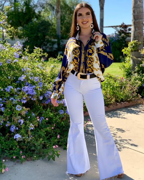 The Color White, White Flared Jeans, Belt Gold, Western Belt, Bottom Jeans, Western Belts, Bell Bottom, Bell Bottoms, Wide Leg Jeans