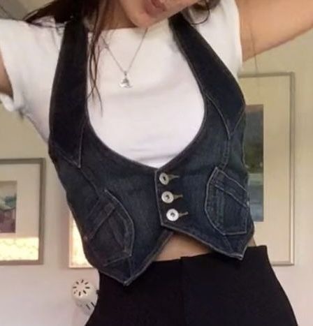 Women Waistcoat Outfit, Waistcoat Outfit Women, Waistcoat Outfit, Jeans Vest, Denim Waistcoat, Waistcoat Woman, Downtown Girl, Causual Outfits, Vest Outfits