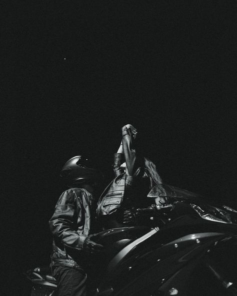 In the middle of the night ✨ • • #motorcycleshoot, storytelling, movie scenes, couples photography , #cinematic #cinematography #dangerphotography #coloradophotographer Motorcycle Romance Aesthetic, Musical Couple Aesthetic, Motorcycle Aesthetic Couple, Couple Ride, Couple Motorcycle, Motorcycle Shoot, Cinematic Storytelling, Bike Photos, Kyle Rayner