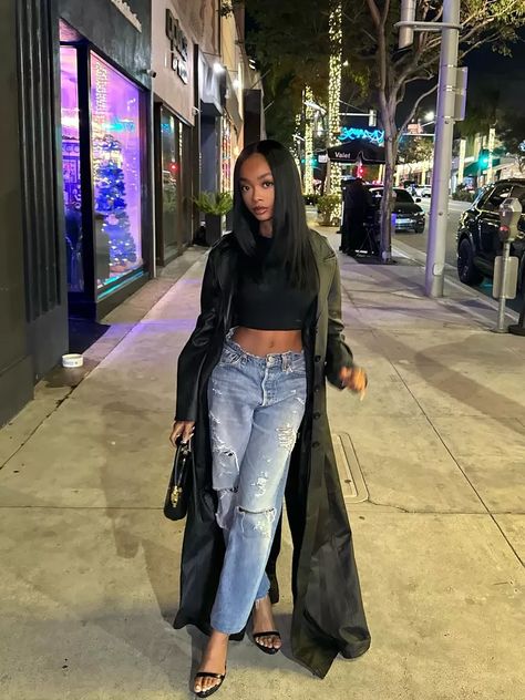 Skai Jackson Outfits, Leather Trench Coat Outfit, Trench Coat Outfit Ideas, Coat Outfit Ideas, La Outfit, Skai Jackson, Trench Coat Outfit, Coat Outfit, Leather Trench