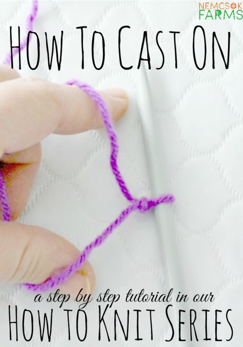 How to Knit. A step by step tutorial on how to use a sling shot or long tail cast on method for building your foundation for knitting Knitting For Dummies, Knit For Beginners, Cast On Knitting, Bamboo Knitting Needles, Sling Shot, Knitting Help, Knitting Basics, Beginner Knitting Patterns, Vogue Knitting