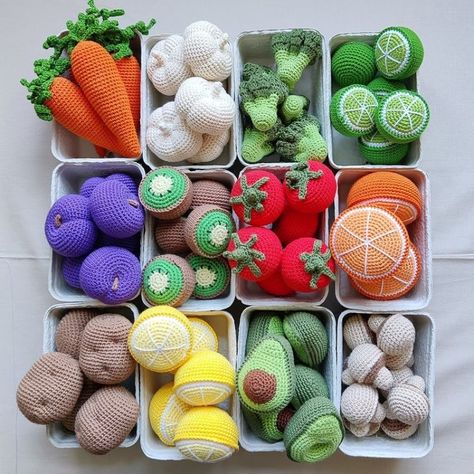 Creative Corner - Cute Crocheched Fruits & Vegetables. The last details have been refined and all of them are almost ready for the harvest market...!! ~.~ Yarn Projects Crochet, Harvest Market, Crochet Fruit, Sock Crafts, Crochet Food, Kawaii Crochet, Crochet Design Pattern, Almost Ready, Creative Corner