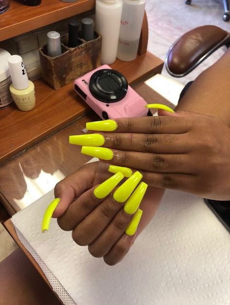 Image by 𝒢𝓁𝒶𝓂 Shiny Nails Designs, Summer Nails Beach, Bright Summer Nails, Winter Nails Acrylic, I Love Nails, Neon Nails, Yellow Nails, Unique Nails, Coffin Nails Designs