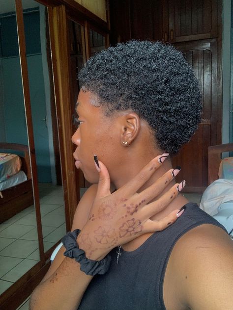 Soo Stunning Afro Hair Ideas for Women Big Chop Black Women 4c, Big Chops On Black Women, Big Chop 4b Hair, 4b Big Chop, Pixie Haircut 4c Hair, Very Short 4c Hair, 4b Twa, 4c Short Haircut, 4b Short Hair