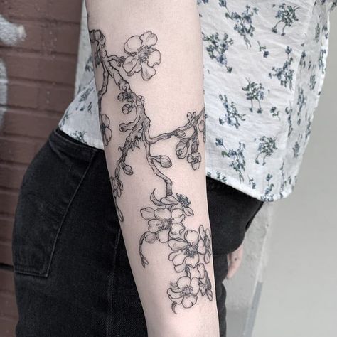 Van Gogh Style Tattoo, Van Gogh Blossom Tattoo, Van Gogh Cherry Blossoms Tattoo, Van Gogh Flower Tattoo, Van Gogh Almond Blossom Tattoo, Monet Tattoo Black And White, Almond Blossoms Tattoo, Van Gogh Tattoo Black And White, Van Gogh Tattoo Ideas