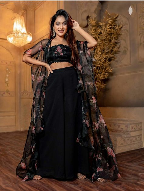 Crop Top With Plazo And Jacket, Plazo Outfits, Crop Top Outfits Indian, Top And Plazo, Crop Top Lehenga, Ethnic Gown, Shrug For Dresses, Black Floral Top, Stylish Party Dresses