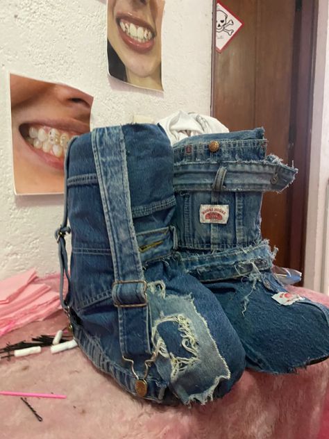 Denim Crocs, Fit Jeans Diy, Custom Uggs, Streetwear Boots, Jean Boots, Graphic Design Clothing, Denim Diy Clothes, Denim Refashion, Diy Summer Clothes