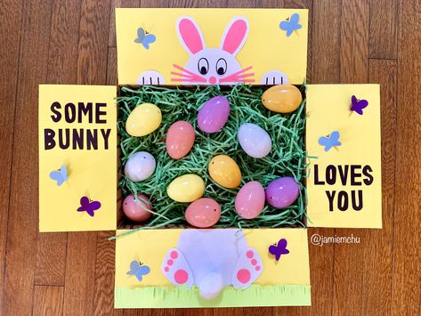 the easter bunny is paying a little visit to alaska #carepackage #diy #army #easter #easterbasket Easter Care Package, Easter Tables, Adult Easter Baskets, Deployment Care Packages, Adult Easter, Packaging Diy, Package Ideas, Some Bunny Loves You, College Care Package