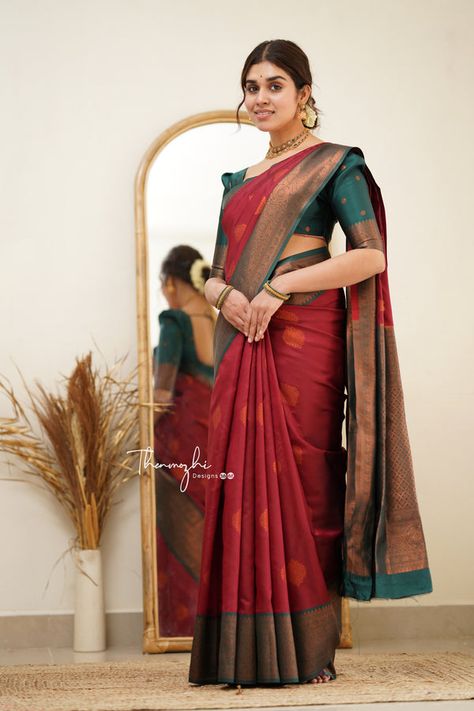 Maroon Saree, Simple Saree Designs, Simple Sarees, Saree Blouse Designs Latest, Green Saree, Saree Models, Saree Trends, Red Saree, Red Blouse