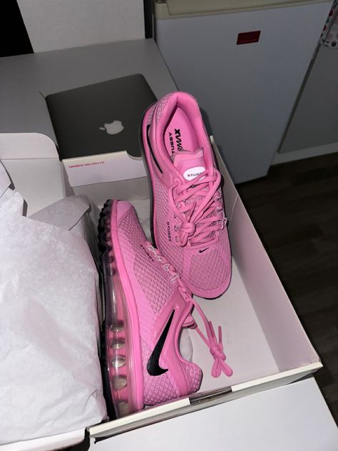 Kingdom Minded, Pink Running Shoes, Pink Shoes, Number 2, Shoe Game, Rappers, Air Max, Nike Air Max, Running Shoes