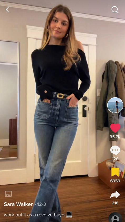 Sara Walker, Slouchy Top, Winter Inspo, White Shirt, Dream Closet, Stylish Outfits, Outfit Of The Day, Blue Jeans, What To Wear