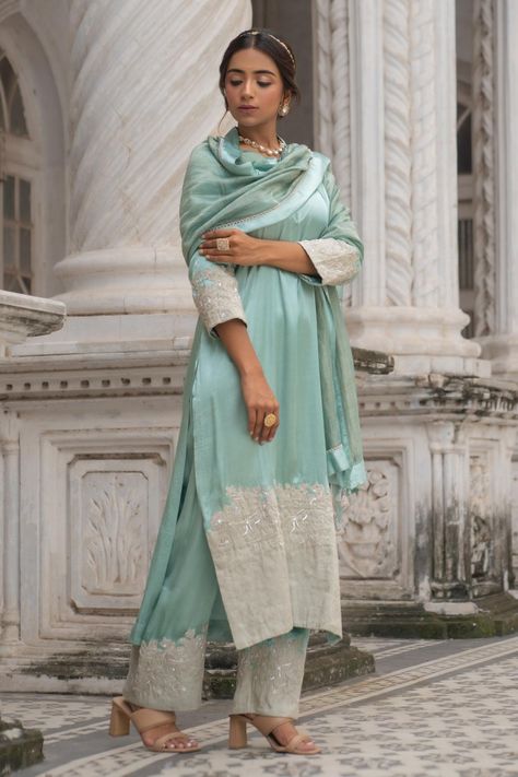 Mint Green Silk Kurta Set With Stripe Pattern Dupatta Embroidery Zardozi, Dupatta Embroidery, Silk Kurta Set, Boutique Suits, Silk Kurta, Silk Embroidery, Kurta Set, Green Silk, Cut Work