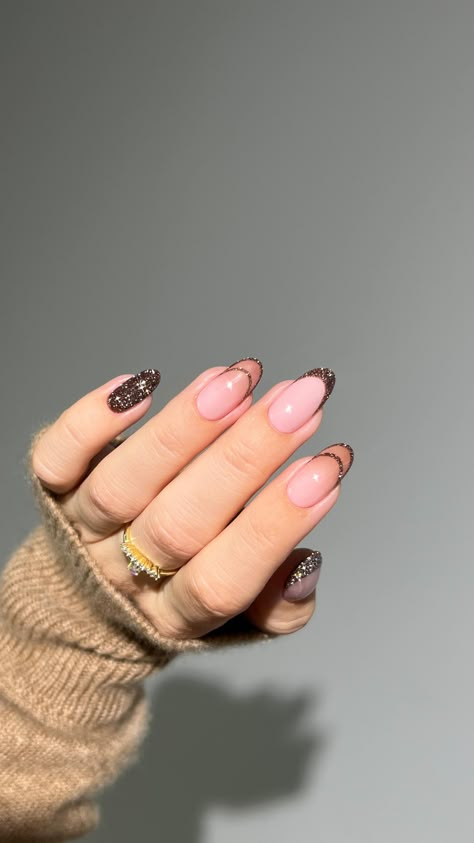 nails • Instagram Sprinkle Nails, Brown Nail Art, Chrome French, Blooming Gel, Nail Art Simple, September Nails, Dipped In Chocolate, Croc Print, Sparkly Nails