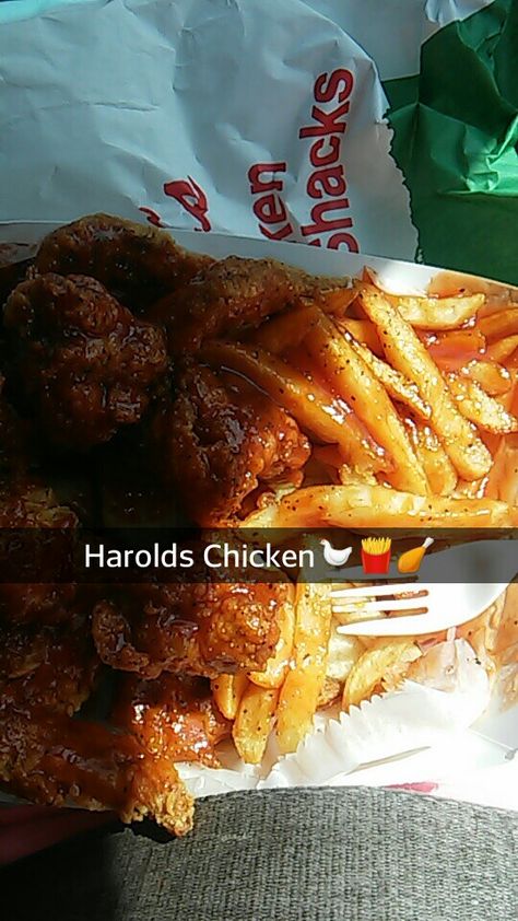 Harolds Chicken, Chicago Aesthetic, I Want To Eat, Chicken Wings, Chicago, Meat, Chicken, Quick Saves