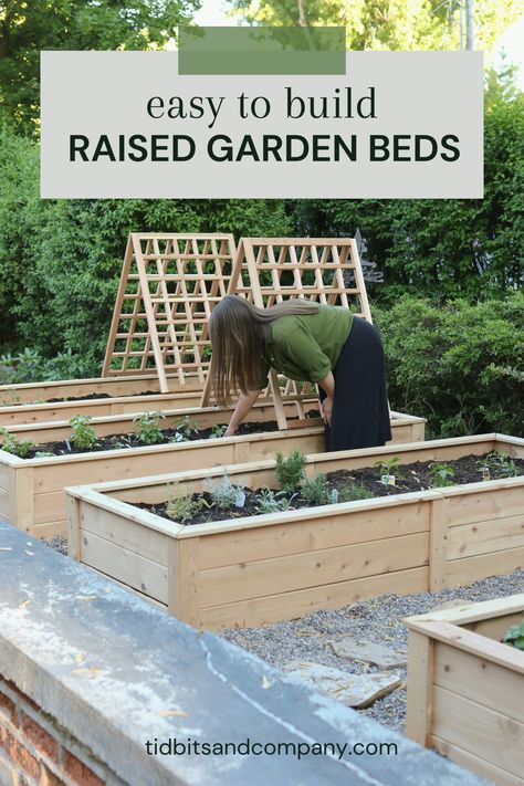 Make gorgeous cedar raised bed gardens in a snap! Garden bed kits from Eartheasy are the perfect solution for busy gardeners. Raised Bed Gardens With Fence, Homemade Raised Garden Beds, Raised Bed Gardens, Garden Bed Layout, Cedar Raised Garden Beds, Diy Garden Bed, Garden Boxes Raised, Building Raised Garden Beds, Cedar Garden