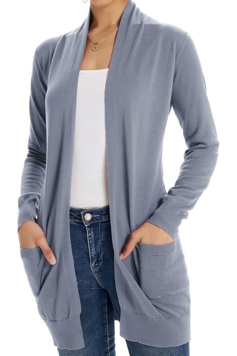 Women's lightweight cardigan sweater with pocket, ideal for layering and accessorizing outfits. Overalls Winter, Long Sleeve Shrug, Slouchy Cardigan, Fashion Outfits Ideas, Simple T Shirt, Classic Cardigan, Cardigan Knit, Cardigan Sweaters, Large Sweaters