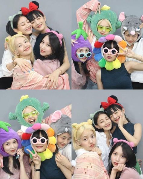 Blackpink Photobooth, Group Photobooth Poses, Photobooth 4 People, Pose Ideas For 4 Friends, Kpop Poses Photo Ideas, Idol Photobooth, Korea Photobooth, Kpop Photobooth, Photobooth Ideas Friends