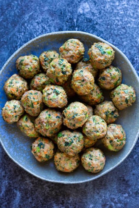 Veggie loaded turkey meatballs - the ultimate make ahead meal prep recipe. Loaded with all the vegetables. Life just got a little bit easier. #meatballs #meatballrecipes #glutenfreemeatballs #paleomeatballs #mealprep #dinner ideas #turkey Veggie Turkey Meatballs, Make Ahead Meal Prep, Ground Turkey Dishes, Meatballs Gluten Free, Veggie Turkey, Gluten Free Turkey Meatballs, Veggie Meatballs, Gluten Free Meatballs, Turkey Dishes