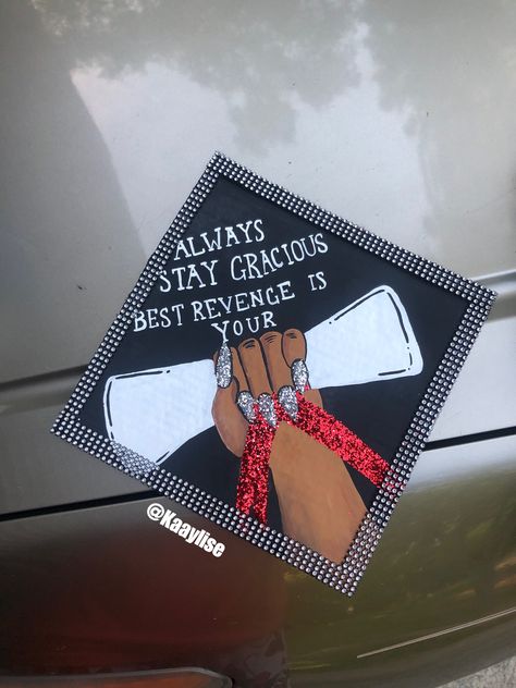 Summer Walker Graduation Cap, Rap Graduation Cap Ideas, Rapper Graduation Cap Decoration, Lauryn Hill Graduation Cap, Ctrl Sza Grad Cap, Sza Inspired Graduation Caps, High School Graduation Cap Designs, Sleepover Party Games, Graduation Party Gifts