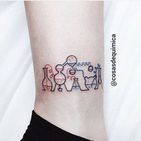 Chemistry Tattoo Ideas, Chemical Tattoo, Biology Tattoo, Chemistry Tattoo, Science Tattoo, Science Tattoos, Molecule Tattoo, Tatuagem Masculina Pequena, Medical Tattoo