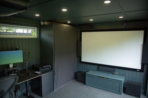 Shed Cinema Room, Garden Cinema Room, Garden Room Interiors, Teen Hangout, Cinema Design, Garden Cabins, Shed Home, Garage Office, Garden Rooms