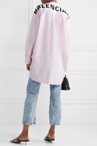 Balenciaga Shirt Women, Balenciaga Jeans, Balenciaga Sandals, Pink Balenciaga, Balenciaga Tote, Balenciaga Shirt, Music Festival Fashion, Cotton Poplin Shirt, Menswear Inspired