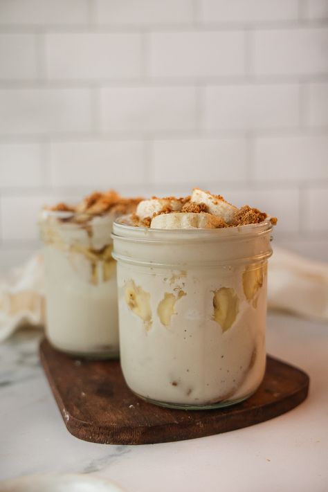 no bake gluten free banana pudding Carrot Ginger Salad Dressing, Ginger Salad Dressing Recipe, Gluten Free Banana Pudding, Healthy Banana Pudding, Ginger Salad Dressing, Vegan Banana Pudding, Banana Cake Recipe Easy, Pumpkin Yogurt, Ginger Salad