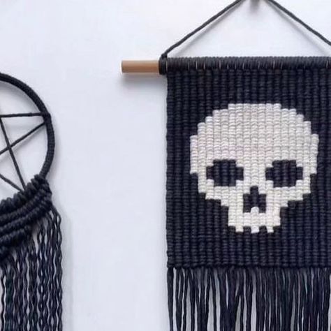 Gothic/Alt/Tattoo/Decor/Promos on Instagram: "Follow @macrame_and_skulls Amazing macrame design 🖤💀🖤 get 15% off with the code Gothicdetails15 . . #macrame #darkmacrame #gothic #goth #gothicgirl #gothicmakeup #gothicstyle #gothicfashion #gothiclove #alternative #fashion #makeupgoth #metal #metalgirl #tattooed #darkness #dark #bats #glamourgirl #ghoulgang #skull #loveskull #skullart" Goth Macrame, Pixel Macrame, Pixel Skull, Tattoo Decor, Types Of Knots, Small Wall Hangings, Metal Girl, Macrame Design, Gothic Girls