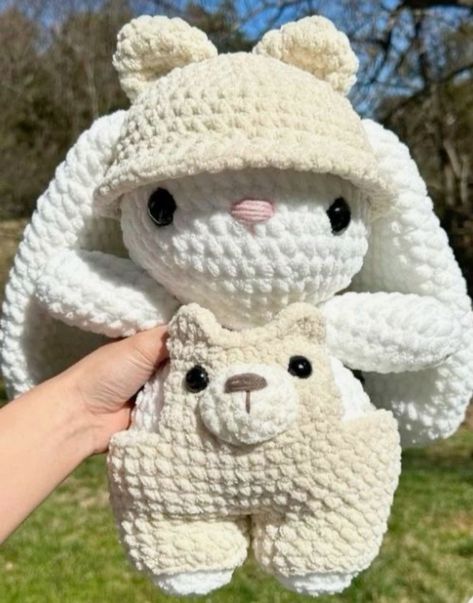 Crochet Plushies With Clothes, Sewing Plush, Crochet Hippo, Knitting Bag Pattern, Easy Crochet Animals, Bunny Crochet, Kawaii Crochet, Crochet Teddy, Baby Hats Knitting