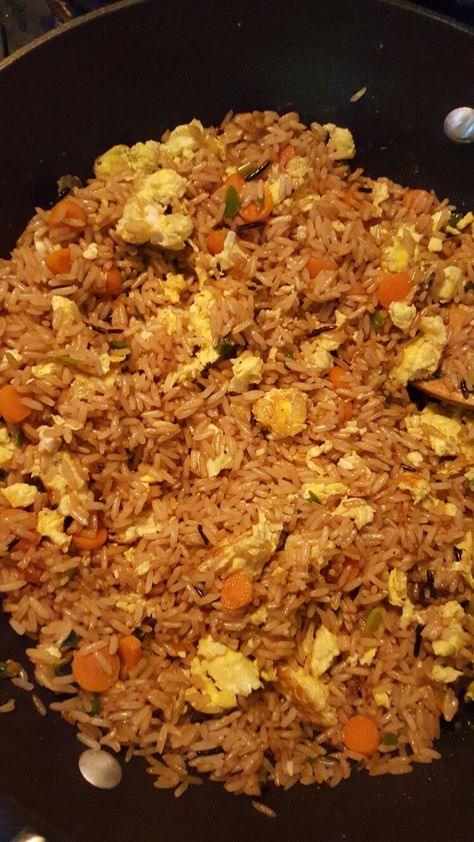 Chicken fried rice...yes I can cook Chinese Fried Rice Aesthetic, Fried Rice Aesthetic, Rice Aesthetic, Food Motivation, Food Aesthetics, Southern Food, Chicken Fried Rice, Food Therapy, Chicken Fried