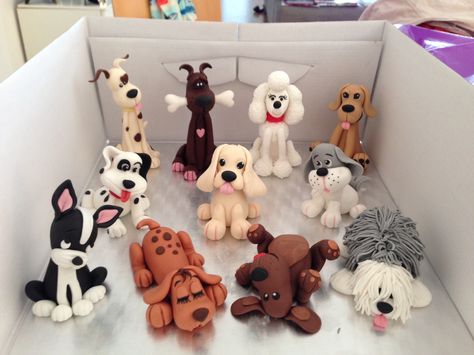 dog figures fondant sheep, dalmation, hound, terrier, spaniel, poodle, dane Kue Fondant, Fondant Dog, Decoration Patisserie, Dog Cake Topper, Fondant Animals, ดินปั้น Polymer Clay, Dog Cakes, Fondant Tutorial, Fondant Decorations