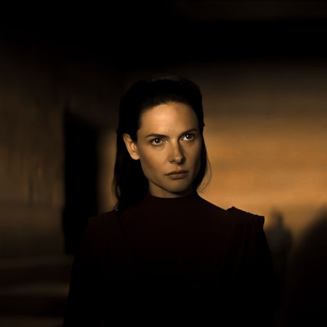 Lady Jessica Dune Aesthetic, Lady Jessica Aesthetic, Rebecca Ferguson Dune, Irish Gothic, Dune Lady Jessica, Lady Jessica Dune, Jessica Dune, Dune The Movie, Dune Wallpaper