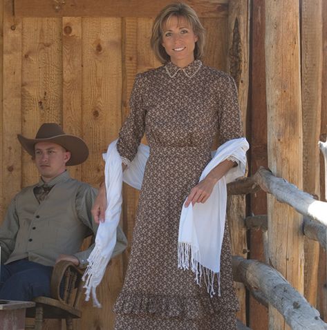 Country Punk, Pioneer Costume, Prairie Core, Pioneer Clothing, Cute Western Outfits, Dresses Country, Cowgirl Dress, Western Cottagecore, Mens Western Wear