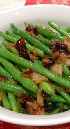 Maple Green Bean Recipes, Maple Green Beans, Maple Glazed Green Beans, Maple Bacon Green Beans, Vegetarian Bacon, Italian Green Beans, Green Beans With Bacon, Roasted Green Beans, Maple Glaze