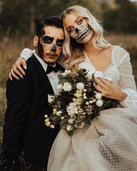 Halloween Wedding Ideas, Dead Bride, Halloween Bride, Zombie Bride, Halloween Themed Wedding, Bride Costume, Black Halloween Dress, Bride Photoshoot, Halloween Makeup Inspiration