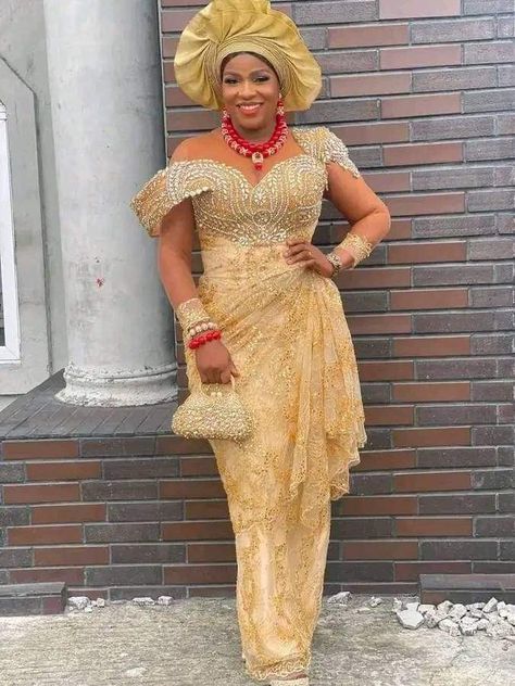 India Lace Gown Styles, India George Wrapper Styles, George Styles For Mothers, Nigerian Attire, George Styles, George Designs, Asoebi Dress, Ghanaian Wedding, Boubou Styles For Women