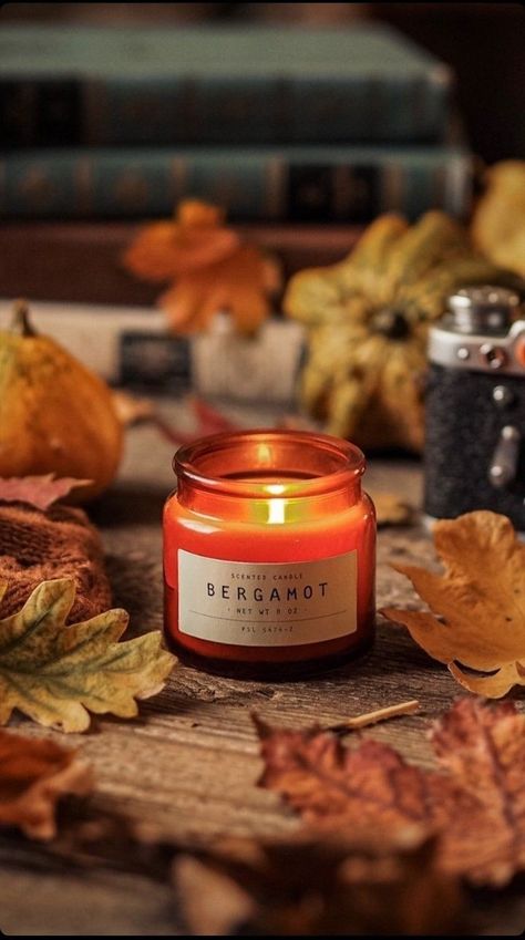 Draw A Candle, Candle Photography Ideas, Candle Photoshoot, Cosy Candles, Lilin Aroma, Fragrance Photography, Candle Projects, Orange Candle, Autumn Candle