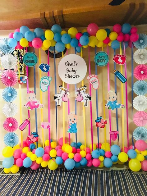 Baloon Decoration Idea At Home, Simple Baby Shower Ideas At Home, Baby Shower Stage Decorations, Godh Bharai Decoration, Baby Decoration Ideas, Seemantham Decoration, Indian Baby Shower Decorations, Godh Bharai, Indian Baby Showers