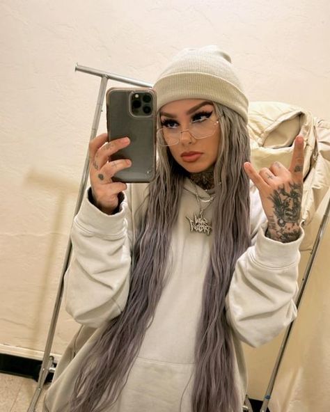 Snow Tha Product Concert Outfits, Sno Tha Product, Snow Tha Product Wallpaper, Snow Tha Product Outfits, Saucy Santana Rapper, Snow Tha Product, Snow The Product Rapper, Snow Wife Singer, Saweetie Icy Christmas