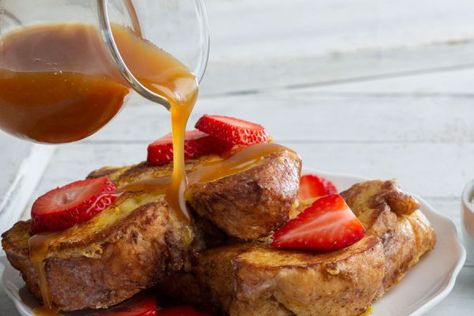 Caramel Syrup Recipe, Overnight French Toast Recipe, Croissant French Toast, Brioche French Toast, Overnight French Toast, Cinnamon French Toast, Homemade Syrup, Caramel Syrup, French Toast Easy