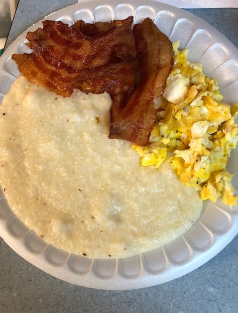 Grits Eggs And Bacon, Cheese Grits, Bacon Egg And Cheese, Egg And Cheese, Food Babe, Food Therapy, Food Drinks Dessert, Dec 12, Breakfast Dishes