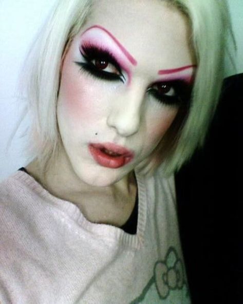 Jeffree Star Myspace, Scene Queen, Shaving Your Head, Scene Girl, J Star, Scene Queens, Warped Tour, Scene Girls, Jeffree Star