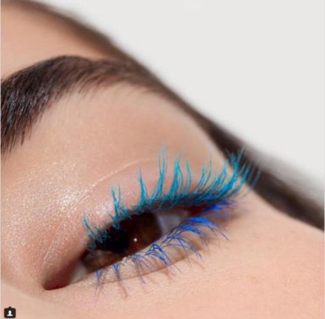 Blue Eyelashes, Editorial Make-up, Make Up Designs, Colored Mascara, Maquillage On Fleek, Blue Mascara, Beauty Make-up, Kesha, Eye Makeup Tips