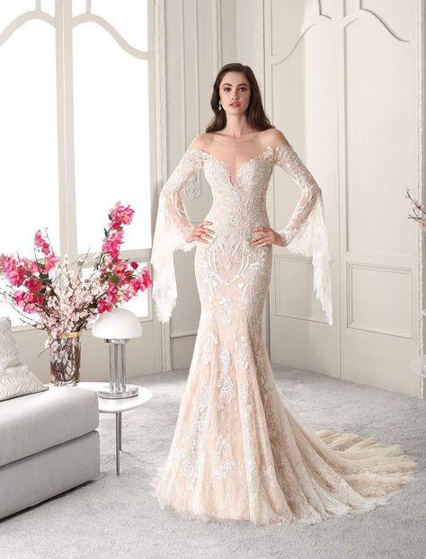 Stunning Wedding Guest Dresses, Demetrios Wedding Dress, Demetrios Bridal, Making A Wedding Dress, Western Wedding Dresses, Classic Wedding Dress, فستان سهرة, New Wedding Dresses, Wedding Gowns Lace