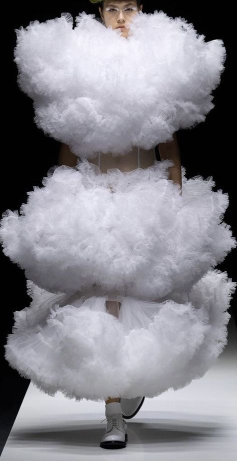 cloud Clouds Inspired Fashion, Cloud Inspired Fashion, Cloud Headpiece, Costumes Beginning With C, Cloud Clothing, Cloud Outfit, Cloud Clothes, Cloud Fashion, Sky Outfit