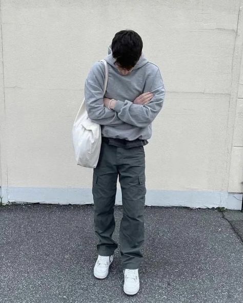 Grey Hoodie Outfit Men, Adventurecore Outfit, Mens Cargo Pants Outfit, Hoodie Outfit Men Streetwear, Grey Cargo Pants Outfit, Grey Sneakers Outfit, Self Care Summer, Gray Hoodie Outfit, Cargo Pants Outfit Men