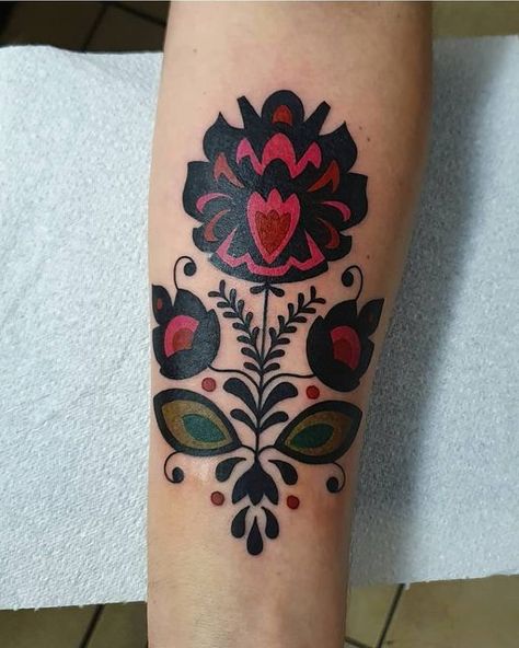 Polish Embroidery Tattoo, Centerpiece Tattoo, Polish Folk Tattoo, Polish Folk Art Tattoo, American Traditional Tattoos Color, Traditional Ukrainian Tattoo, Cutest Tattoos, Folk Art Tattoo, Folk Tattoo